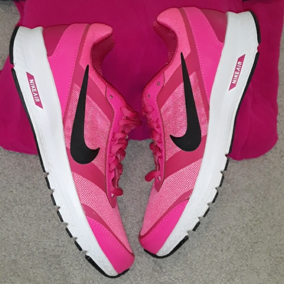 NIKE PINK SNEAKERS - Picture 4 of 4